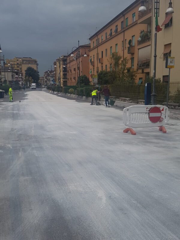 Frosinone, gasolio in strada: la municipale rintraccia l'autore