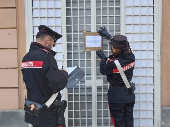 Esquilino. Troppe persone nel negozio e senza distanziamento: intervengono i Carabinieri