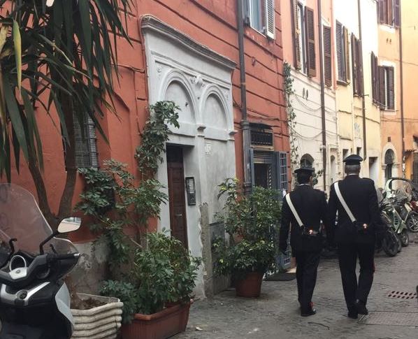 Trastevere, multati i titolari di due ristoranti per carenze igieniche. I controlli dei Carabinieri