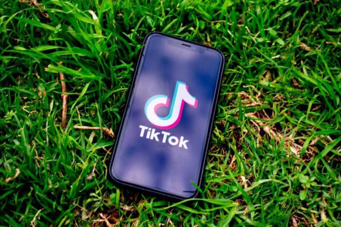 False proposte di lavoro da TikTok: i consigli della Polizia Postale