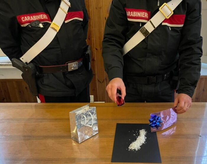 Monti, Trevi e Castro Pretorio. Va in giro con la pericolosissima droga Shaboo in via delle Quattro Fontane