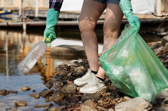 Sostenibilità e bottiglie di plastica: come combattere l’inquinamento