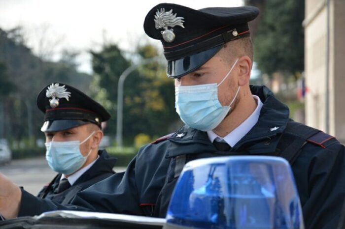 Fontana Liri. Omette di denunciare armi legalmente detenute presso l'ex casa di Monteporzio Catone: denunciato 73enne per questa svista e armi sequestrate