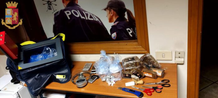 Roma controlli antidroga arresti sequestro stupefacenti