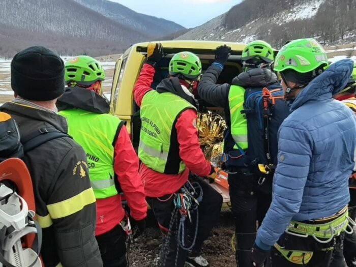 Pizzo Deta (FR). Scivola sul ghiaccio a circa 1600 metri di quota, procurandosi diverse fratture: 53enne soccorsa dal CNSAS