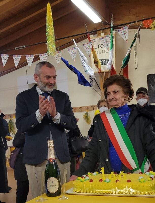 Giulianello, tanti auguri alla signora Lalla per i suoi 100 anni!