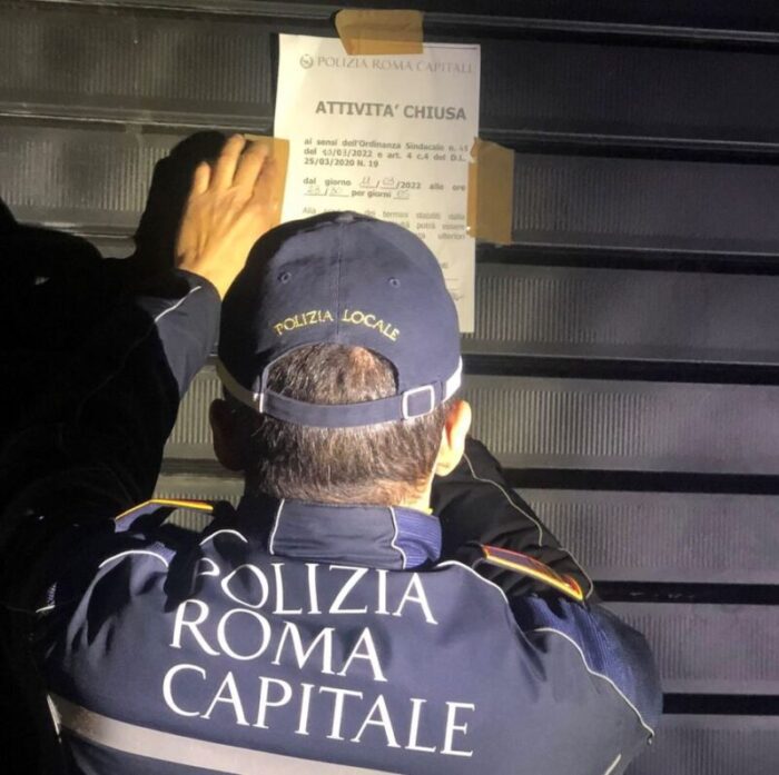 Roma ordinanza minimarket attività chiuse