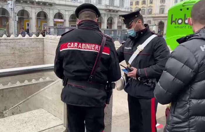 Roma Termini. Sottoposto a controllo, minaccia i Carabinieri: denunciato un 49enne