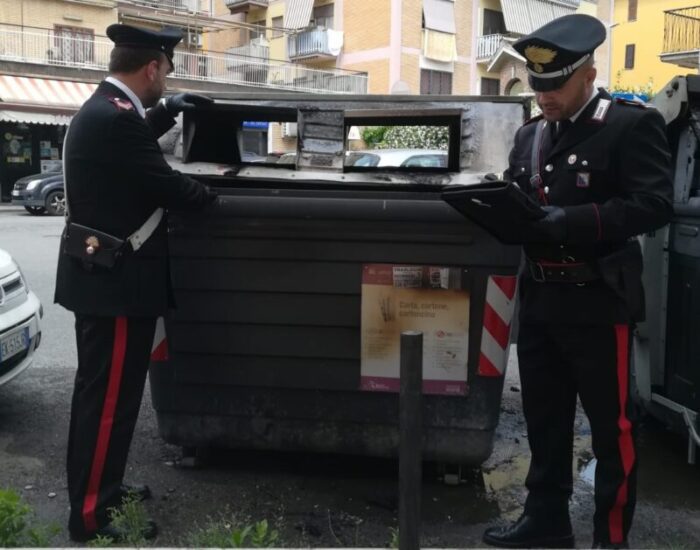 Montesacro-Talenti, 50enne di Ladispoli pizzicato a rubare in un negozio: è risultato essere il piromane dei cassonetti