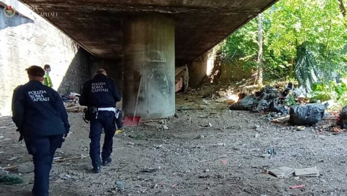 Monte Mario, operazione di sgombero di tre insediamenti abusivi nella riserva naturale