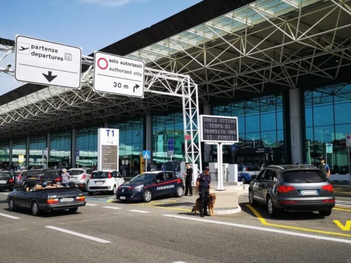 Fiumicino, controlli in aeroporto: furti e autisti NCC abusivi