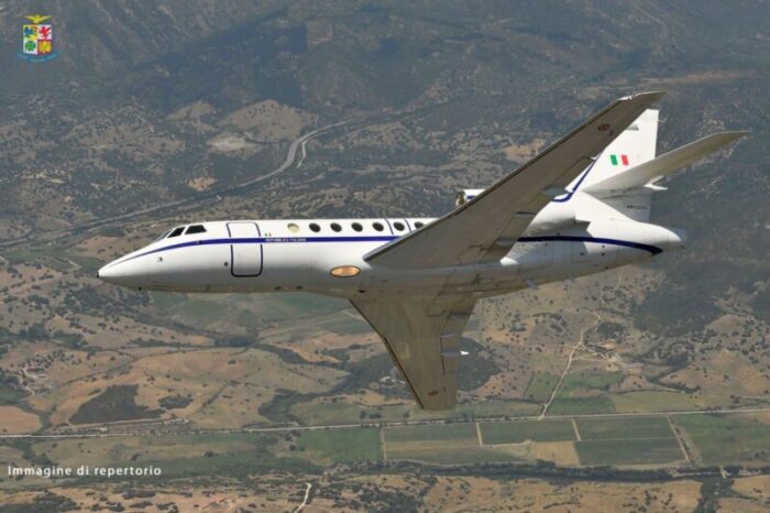 Volo salvavita: neonato trasportato d'urgenza con un velivolo dell'Aeronautica Militare da Cagliari a Roma