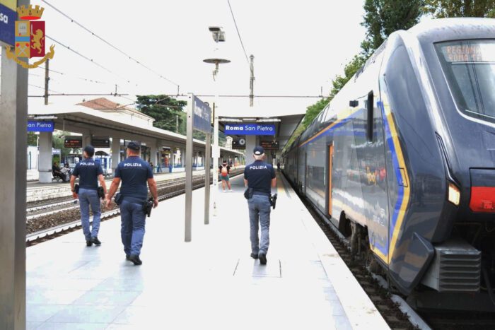 roma writers vandalizzare treno