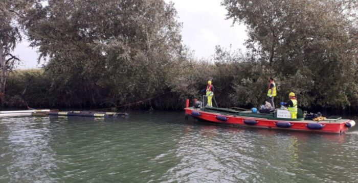 Roma, inaugurata barriera Acchiapparifiuti sul fiume Aniene: come funziona