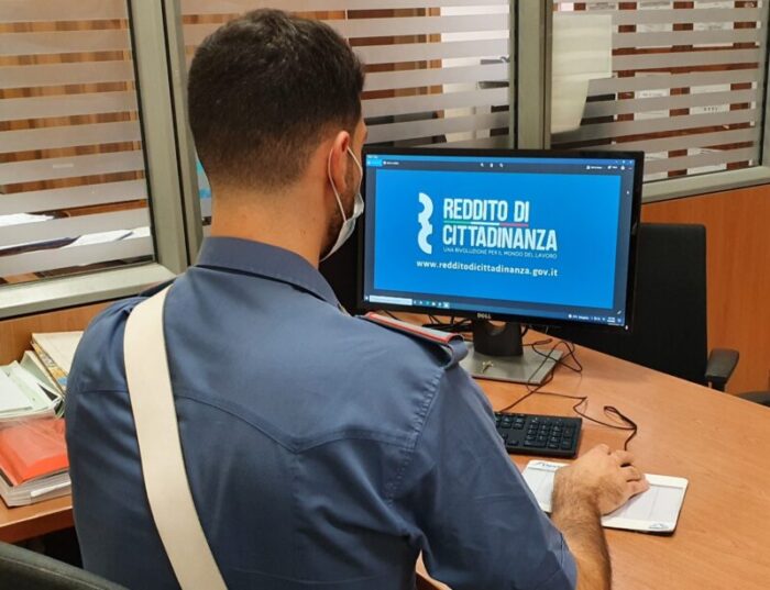 Roma. Reddito di cittadinanza: denunciati ben 111 "furbetti", danno all'Erario per 250mila euro