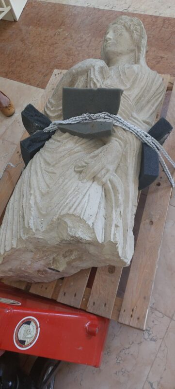 Torna ad Anzio" dalla Svizzera una statua romana in pietra raffigurante una figura femminile