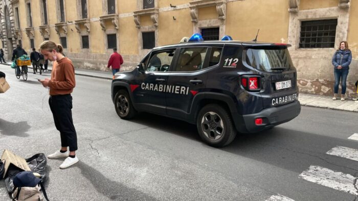 Roma. Rubano una borsa contenente documenti e 2mila euro in contanti: arrestate due donne. Furti e borseggi in varie zone della Capitale