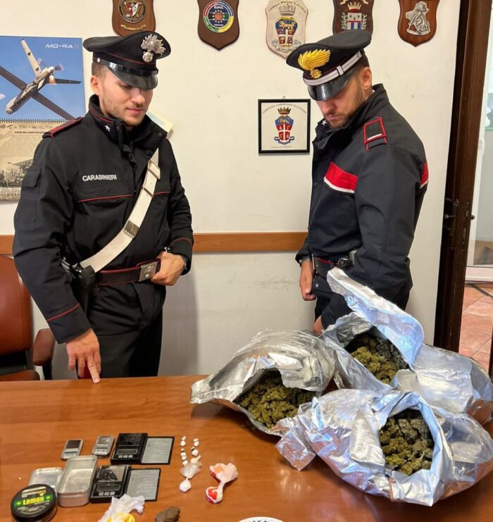 roma blitz antidroga arresti