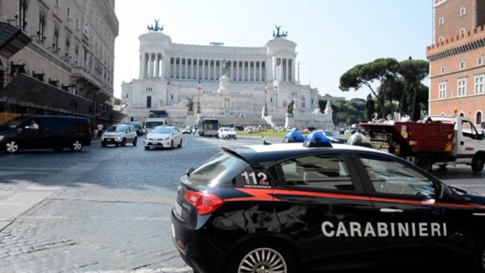 Roma turisti ladri arresti furto