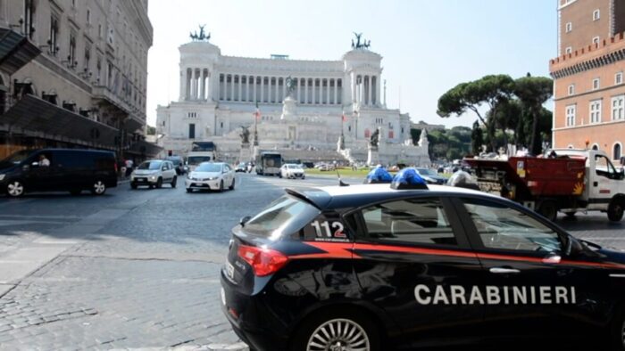 Roma turisti ladri arresti furto