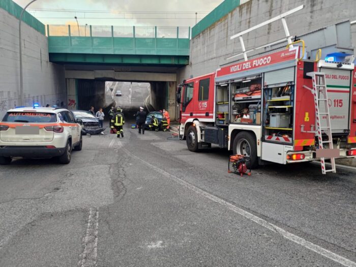 incidente sottopasso via dei laghi gravi donne