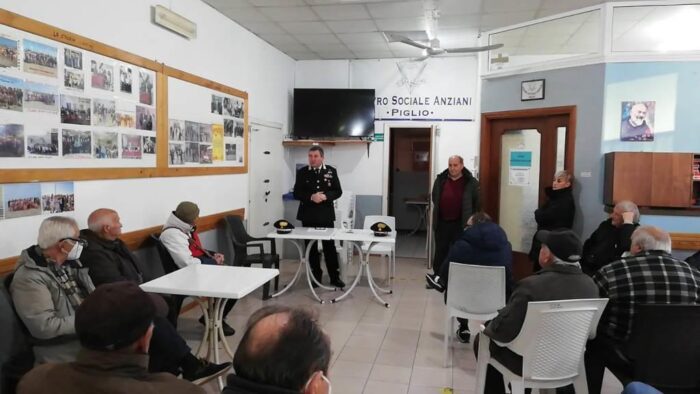 Presso il “Centro Sociale Anziani” di Piglio, nell’ambito della campagna “difenditi dalle truffe”, i Carabinieri hanno incontrato gli anziani del luogo.