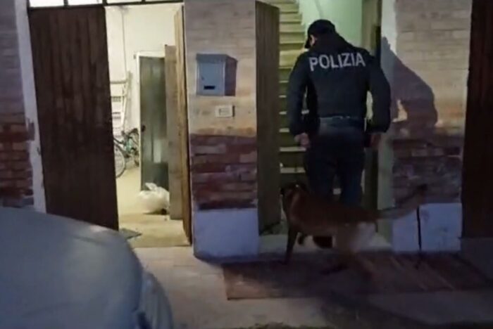 Arresti e perquisizioni in tutta Italia: sgominata associazione a delinquere dedita al favoreggiamento dell'immigrazione clandestina