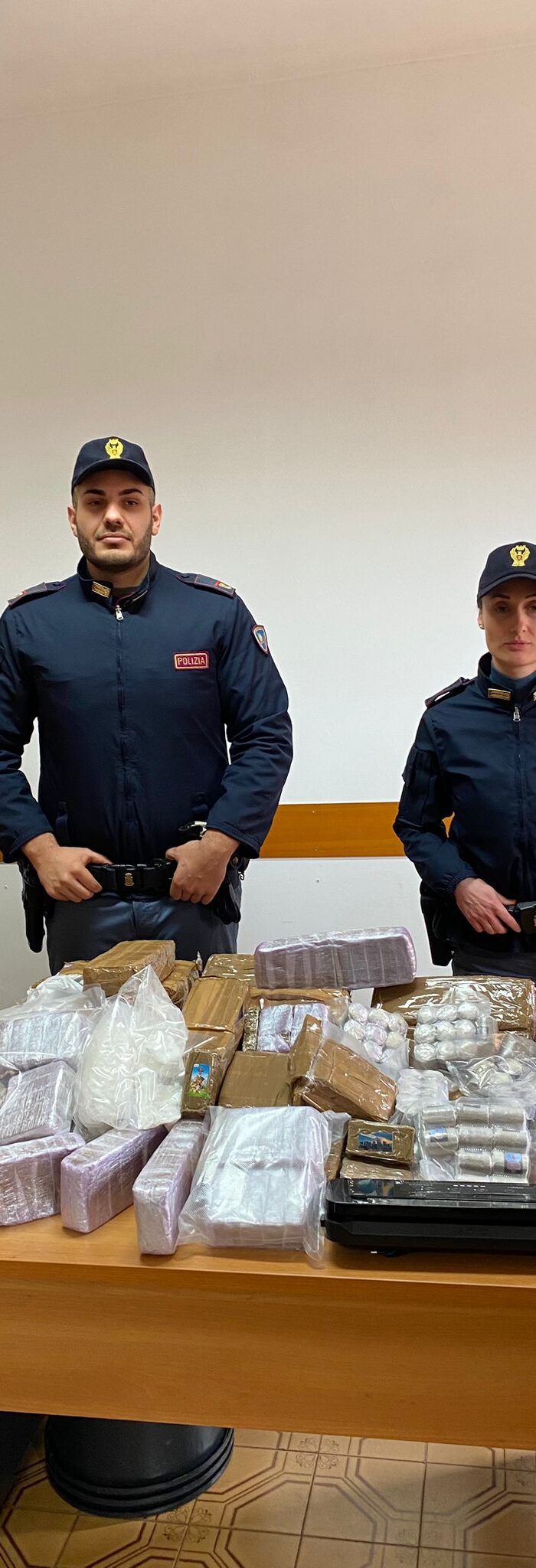 Roma, Garbatella e Torresina: diverse le persone nei guai per spaccio di droga. Sequestrati oltre 40 kg di stupefacente