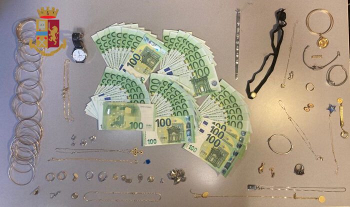 Portuense, anziana truffata di 5000€, oro e orologi: in manette i due responsabili