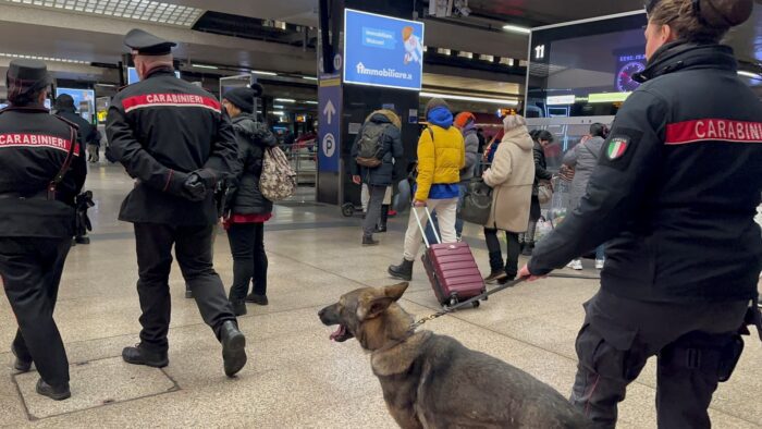 Roma, controlli interforze alla stazione Termini: oltre 800 le persone fermate