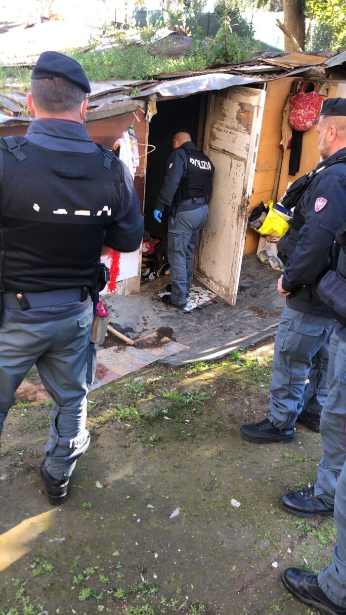 Roma, sgomberata area occupata in Via dei Monti di Pietralata