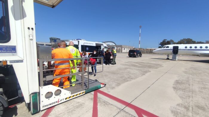 Volo salvavita da Cagliari a Ciampino per un neonato di soli sette giorni