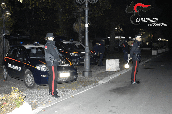 Alatri. Insofferente ai controlli, inveisce contro i Carabinieri: nei guai per oltraggio a pubblico ufficiale