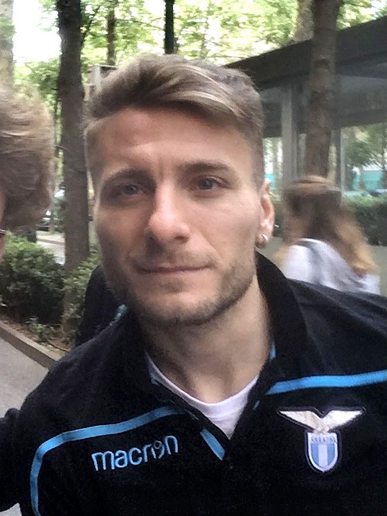 Roma, paura per Immobile: brutto incidente stradale per il calciatore della Lazio