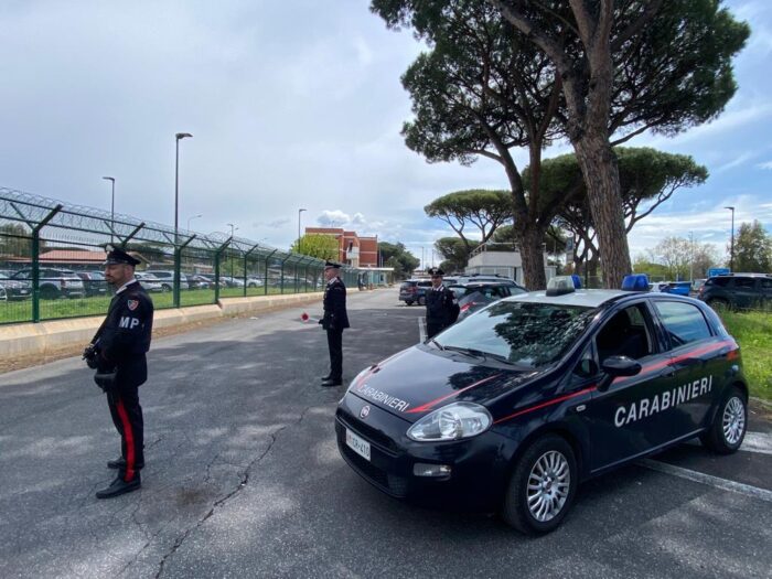 Roma, irregolarità negli appalti degli aeroporti militari: 24 arrestati, tra cui 12 militari dell'Aeronautica