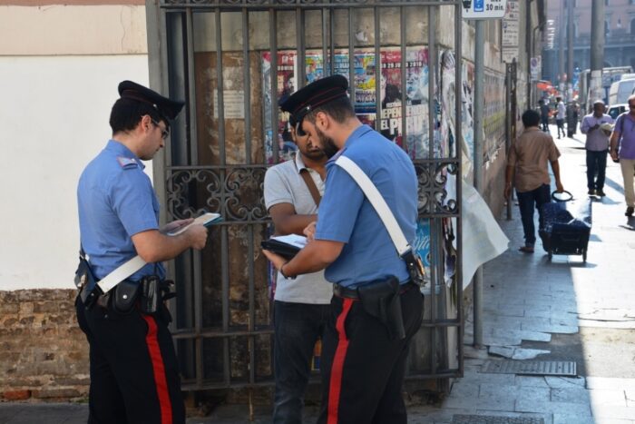 Esquilino, controlli dei carabinieri: 3 persone arrestate altre denunciate