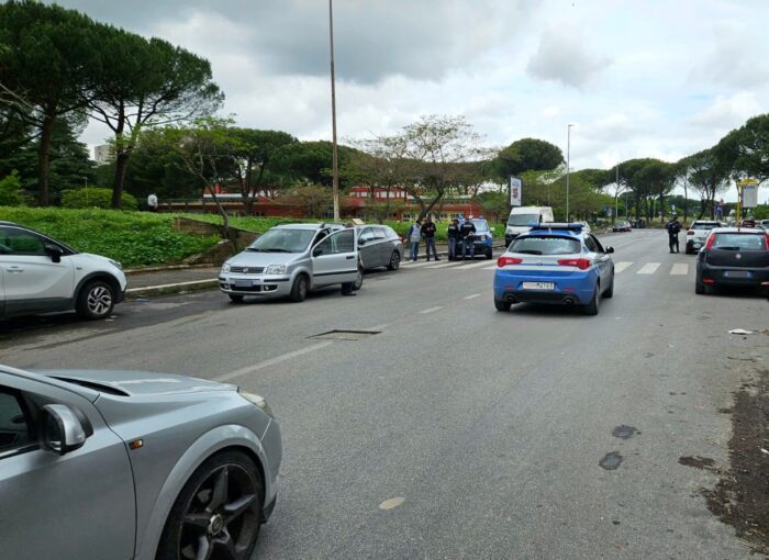 Roma, servizi di controllo delle forze dell'ordine in zona Casilino