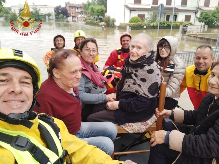 Alluvione Reggio-Emilia. Inviate 9 unità dei vigili del fuoco da Latina e Frosinone
