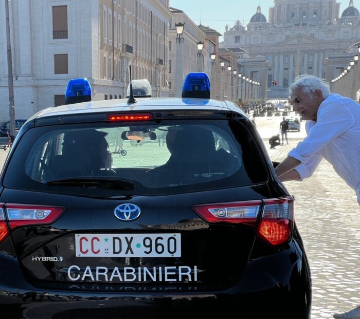 Roma, furti e borseggi ai turisti: arrestate 10 persone