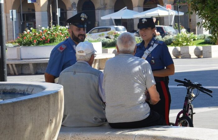 Roma, si finge un carabiniere e truffa un'anziana di 85 anni: arrestato 21enne