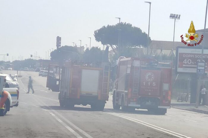 incendio castel romano oggi