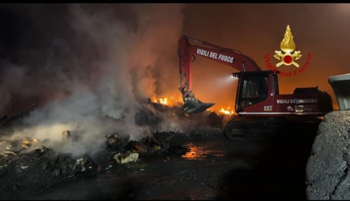 Ciampino. Incendio Ecologica 2000: nuovi dati di monitoraggio Arpa e le nuove indicazioni da seguire