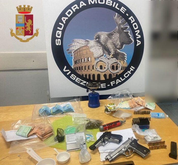 Roma. Spaccio di sostanze stupefacenti e armi clandestine: arrestato un 29enne