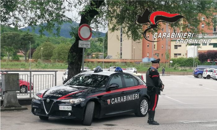 Veroli, minaccia la madre di morte, fratello minorenne chiama il 112