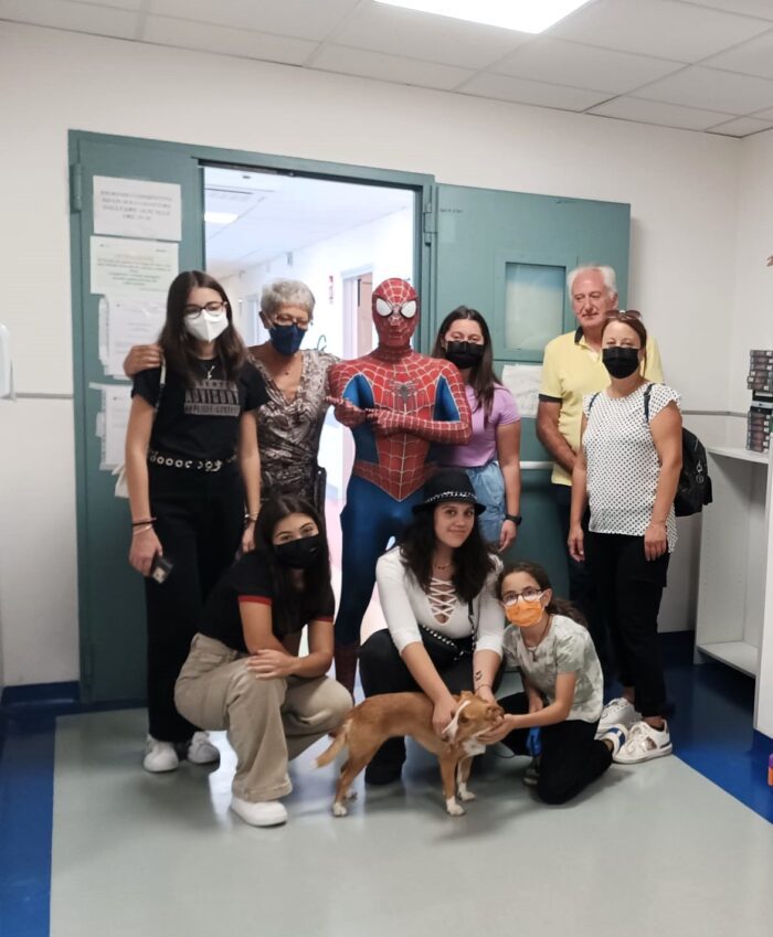 Latina. Spiderman in corsia all'ospedale Santa Maria Goretti, ma i supereroi sono i bambini ricoverati