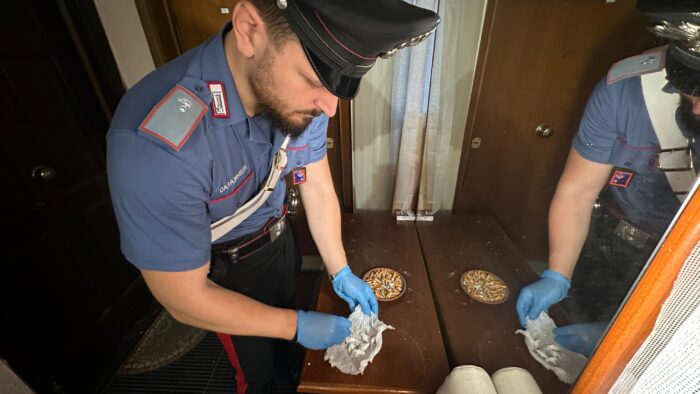 Le perquisizioni dei Carabinieri questa mattin a Tor Bella Monaca