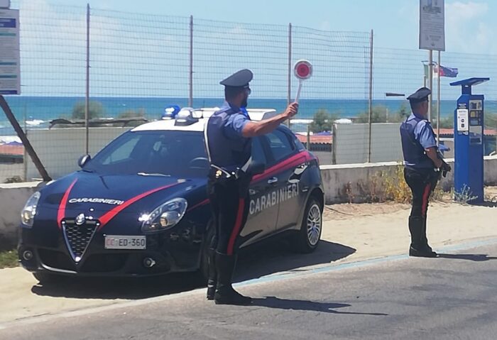 pomezia sfonda vetro auto sosta