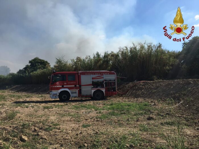 Rogo domato, intervento dei Vigili del Fuoco a Lungotevere Dante