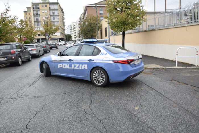 Rischia di perdere l’esame per il conseguimento della patente e annuncia un falso allarme bomba: caos presso la sede della motorizzazione civile di Latina