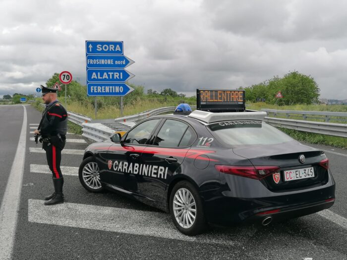 alatri sorpreso con hashish in auto